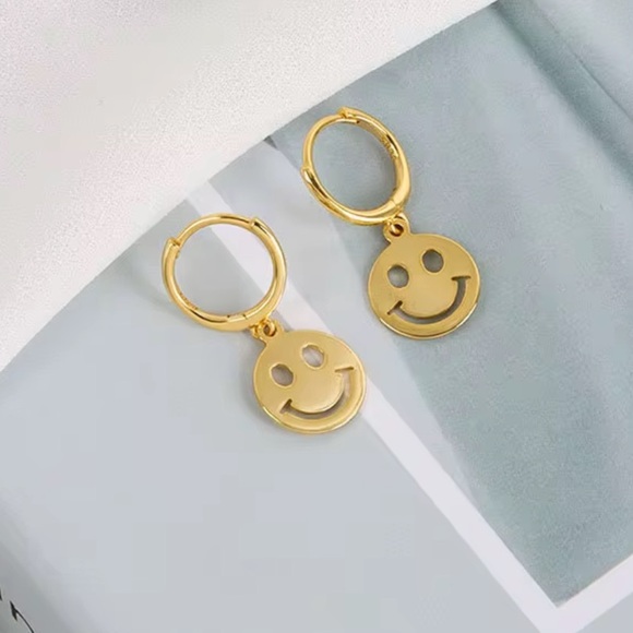 925 Sterling Silver Gold Plated Smiley Face Hoop Earrings - Picture 2 of 7